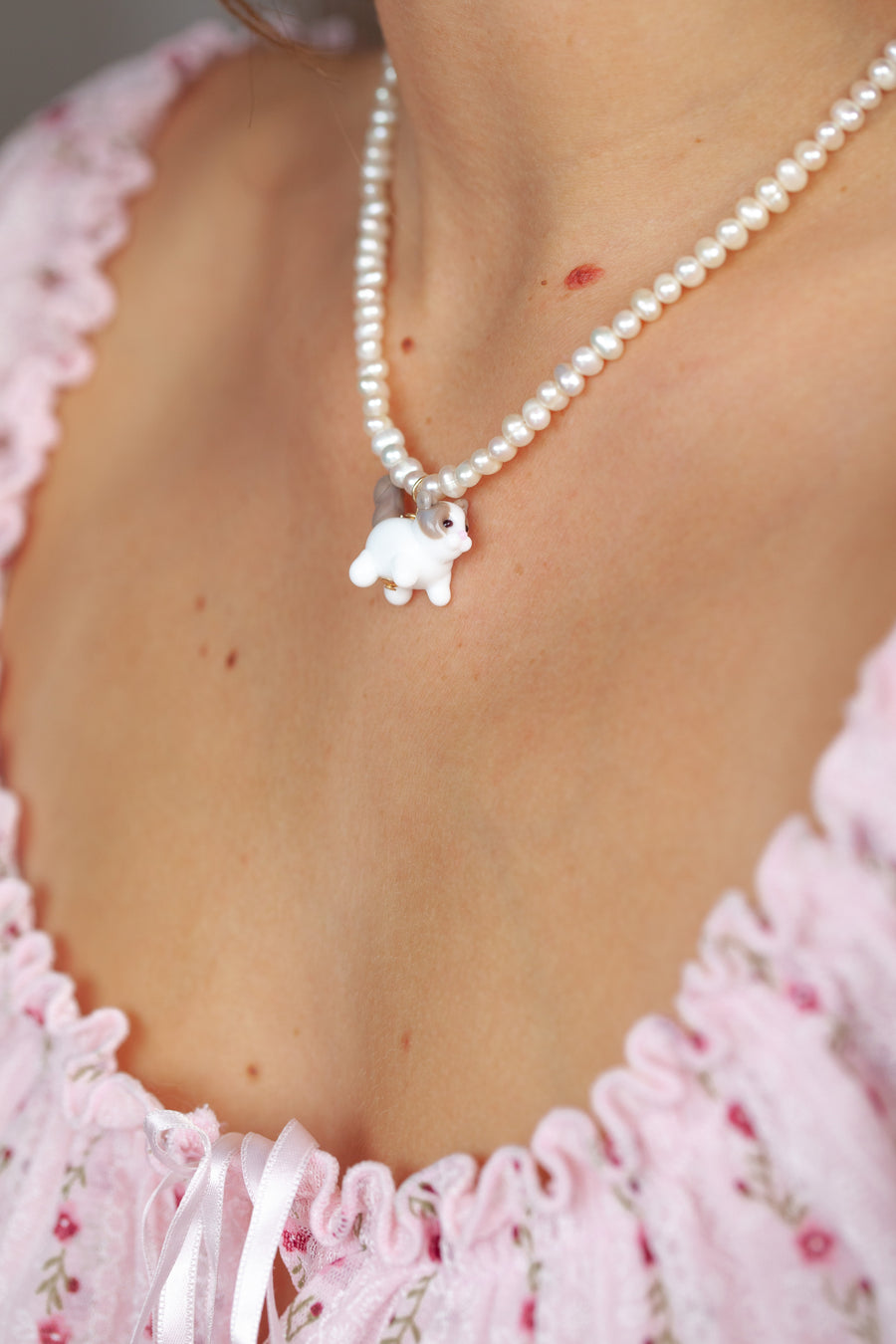 Pearly Kitty Necklace